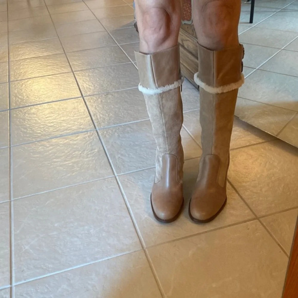 Ugg Heel Boots Leather Suede & Sheepskin NWOT - Picture 13 of 16